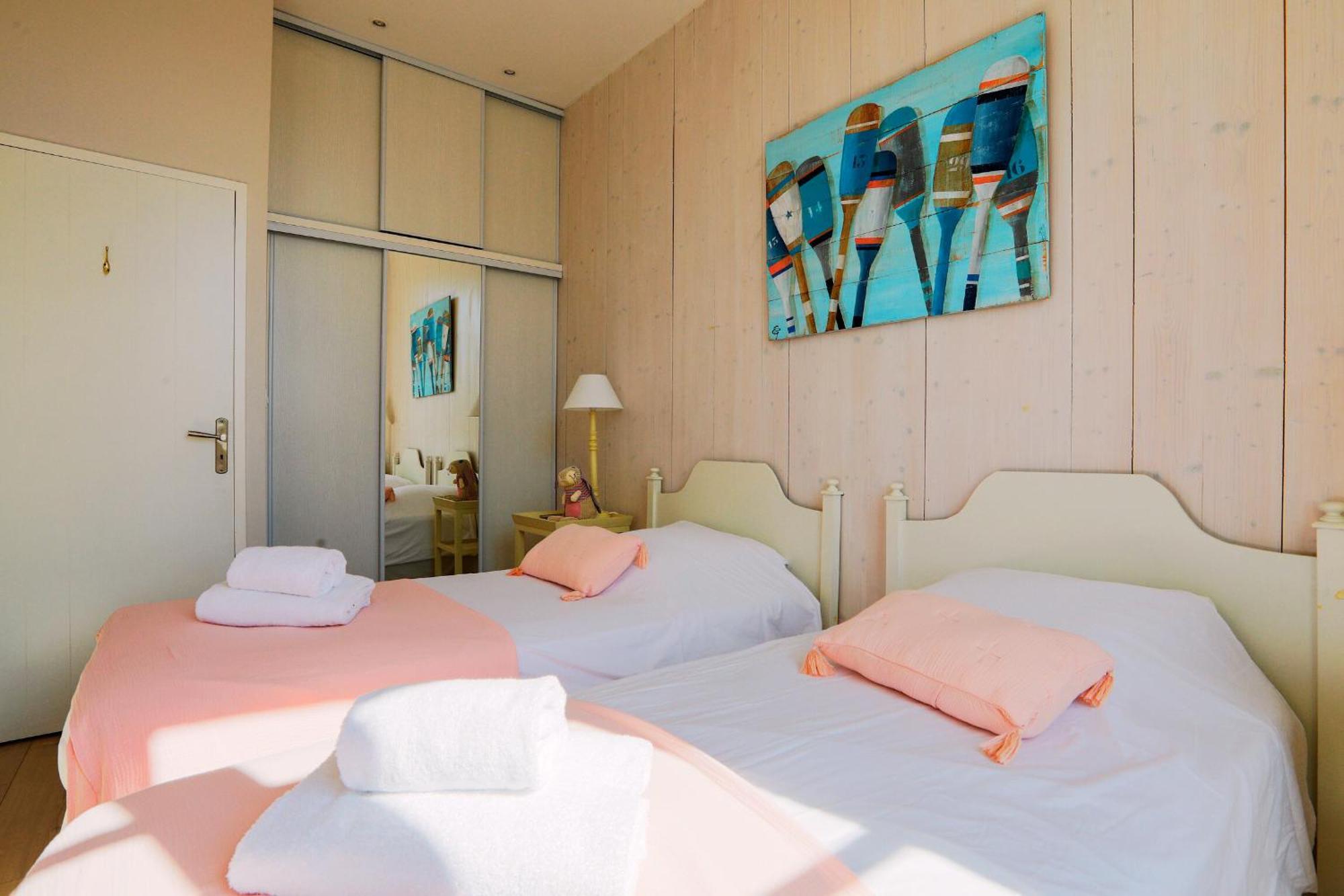 Saint-Martin-de-Ré Duplex Joliment Decore Et Sa Cour Ensoleillee מראה חיצוני תמונה