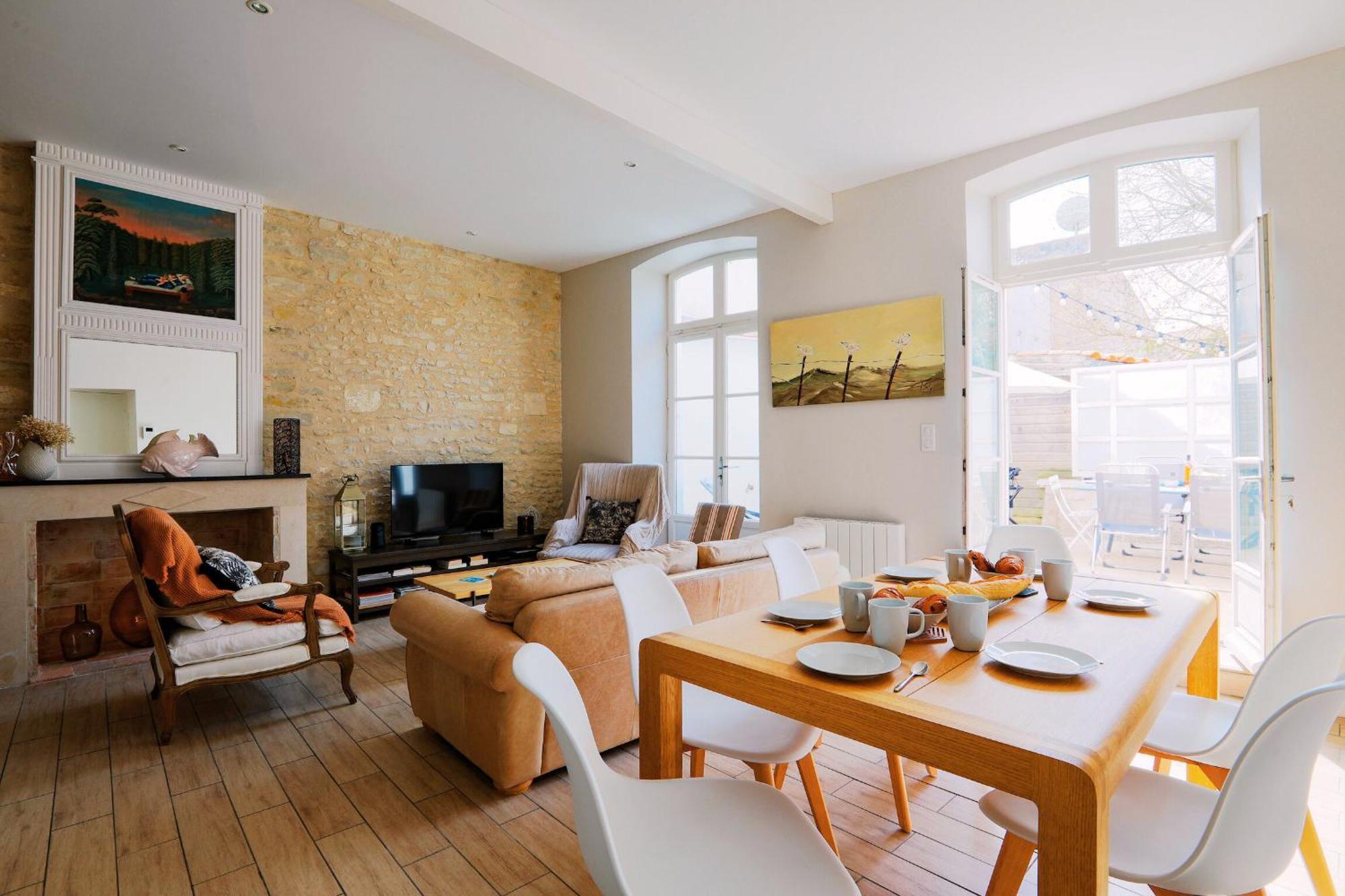 Saint-Martin-de-Ré Duplex Joliment Decore Et Sa Cour Ensoleillee מראה חיצוני תמונה